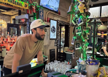Los recortes de impuestos chocan con la inflación mientras los votantes sopesan la economía de Trump en las elecciones intermedias