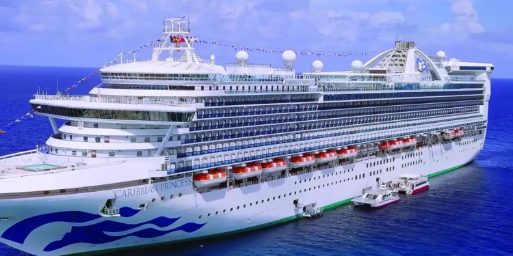 Ministerio de Salud y Autoridad Portuaria activaron protocolos sanitarios al crucero en Puerto Plata; tripulantes aislados no desembarcaron
