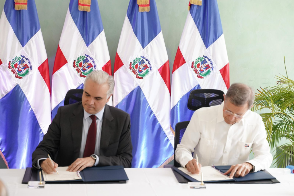 La diáspora estudiantil dominicana conquista un derecho que el Estado tardó demasiado en garantizar Ministerios-de-Educacion-y-de-Relaciones-Exteriores-firman-acuerdo-para-facilitar-Pruebas-Nacionales-a-jovenes-que-terminaron-su-bachillerato-y-residen-en-el-extranjero