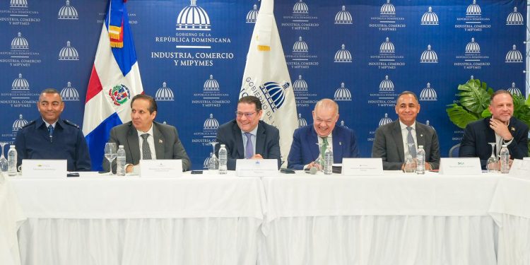 Ministro de Industria, Comercio y Mipymes declara exportaciones como primer renglón económico del país