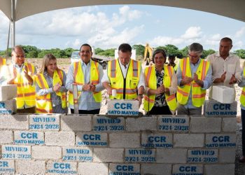 Ministro de Vivienda, Hábitat y Edificaciones inicia construcción del nuevo Centro de Corrección y Rehabilitación de Hato Mayor