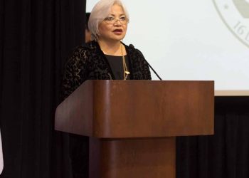 Mu-Kien pone en discusión el sufragio femenino