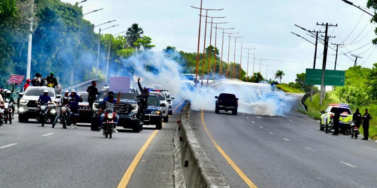 PN arremete con bombas lacrimógenas contra marcha pacífica en respaldo a planta de residuos sólidos y bloquea acceso a La Cuaba