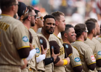 Padres anuncian acuerdo para vender equipo a grupo inversor liderado por Kwanza Jones y José E. Feliciano