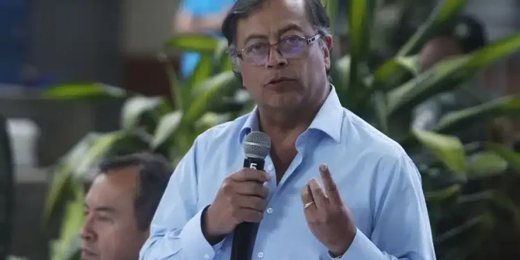 Petro se pregunta si el falso audio sobre la campaña de Cepeda