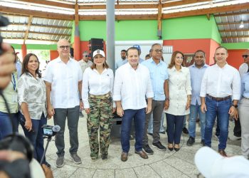 Presidencia entrega segundo Bono de Emergencia a familias...