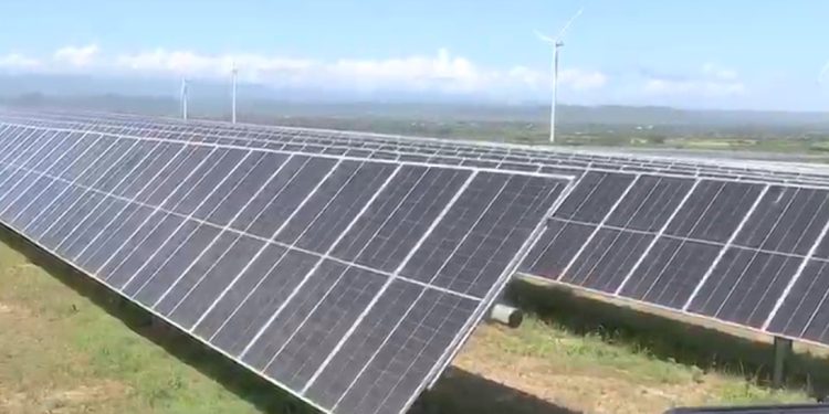Presidente Abinader inaugura central Esperanza Renovable de EGE Haina, pionera en inyección híbrida de energía eólica y solar al Sistema Eléctrico Nacional Interconectado Presidente Abinader inaugura central Esperanza Renovable de EGE Haina, pionera en inyección híbrida de energía eólica y solar al Sistema Eléctrico Nacional Interconectado