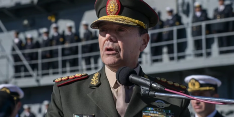 Presti restableció la contrainteligencia militar y derogó una resolución kirchnerista de Nilda Garré