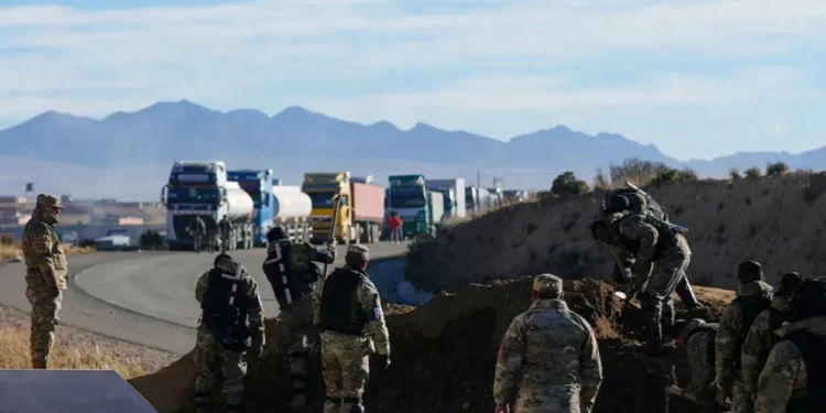 Rodrigo Paz endurece su postura y Bolivia habilita la intervención militar contra los bloqueos