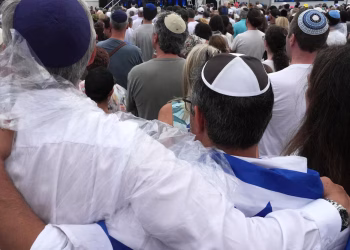 Se presentan nuevos cargos de armas contra el sospechoso del tiroteo mortal en el festival de Hanukkah de Bondi Beach