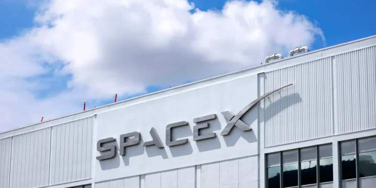 SpaceX tiene un plan de 55 mil millones de dólares para construir chips de IA en Texas SpaceX tiene un plan de 55 mil millones de dólares para construir chips de IA en Texas