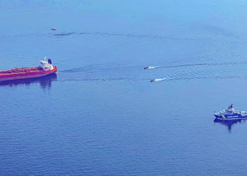 Suecia detiene un petrolero sancionado que se cree que está vinculado a la flota en la sombra de Rusia