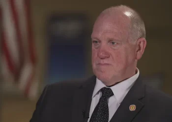 Tom Homan: "Las cosas no fueron perfectas" en la represión de Minneapolis, pero ICE no da marcha atrás en las deportaciones masivas