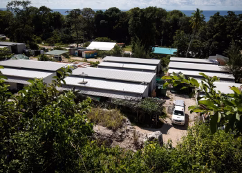 Un tribunal australiano rechaza la apelación de deportación del asesino convicto a una pequeña nación insular