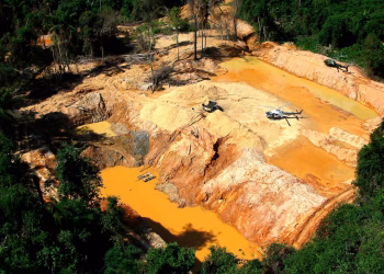 Una fiebre minera impulsada por el oro deja cicatrices en la Amazonía brasileña, aumentando la deforestación y los riesgos de mercurio