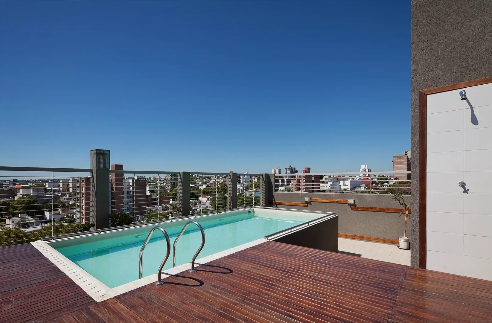 Pileta de edificio.