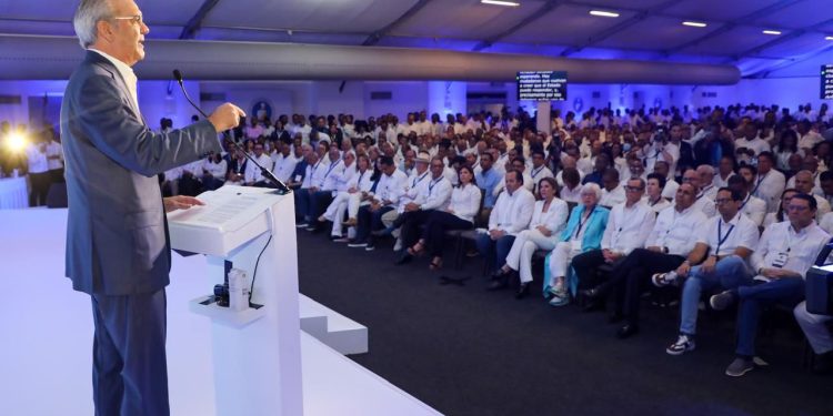 Presidente Abinader llama a cuidar al PRM con “humildad, unidad... Presidente Abinader llama a cuidar al PRM con “humildad, unidad...