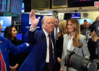 3,600 stock trades in 3 months: Breaking down Trump's flurry of investment moves