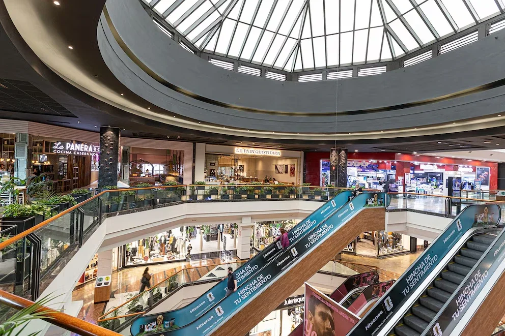 Cencosud invertirá US$60 millones para ampliar Unicenter y sumar 85 locales Pasillos de Unicenter.