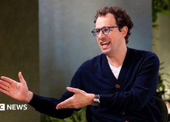 Anthropic acusa a su rival chino Alibaba de extraer ilícitamente capacidades de inteligencia artificial