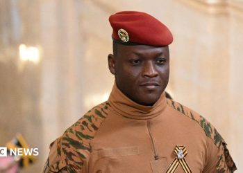 Burkina Faso rompe relaciones diplomáticas con Francia