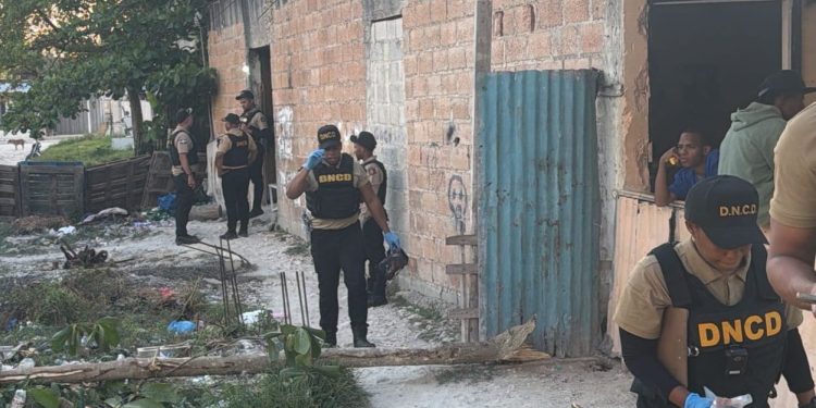 Caen 10 durante operativo antidrogas en Verón y decomisan más de 1,400 gramos de narcóticos