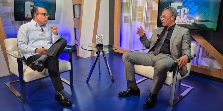 Dionis Sánchez: “Ataques contra LF evidencia que el pueblo decidió llevarlo al Palacio; pido a algunos en FP ser inclusivos” Dionis Sánchez: “Ataques contra LF evidencia que el pueblo decidió llevarlo al Palacio; pido a algunos en FP ser inclusivos”