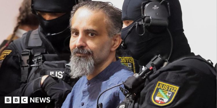 El atacante del mercado navideño condenado a cadena perpetua por asesinar a seis personas en Alemania