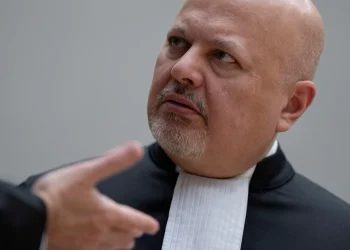 El fiscal jefe de la Corte Penal Internacional, Karim Khan, suspendido por acusaciones de conducta sexual inapropiada