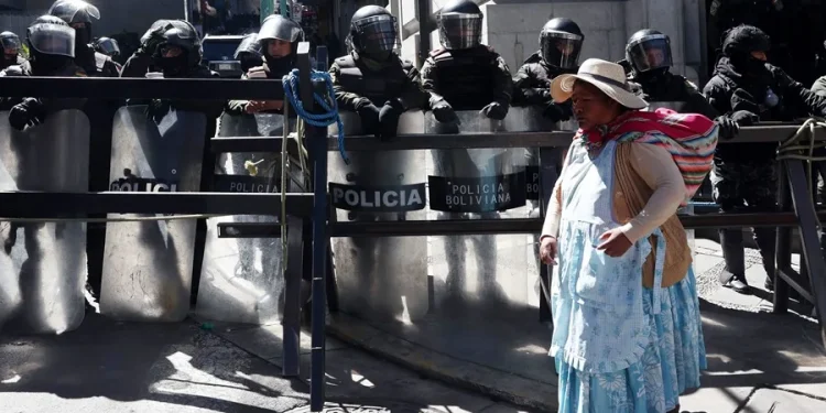El presidente de Bolivia dice que «los violentos no pueden ganar» El presidente de Bolivia dice que «los violentos no pueden ganar»