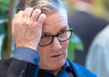 El primer ministro del Reino Unido, Keir Starmer, bajo presión para que dimita tras elecciones especiales