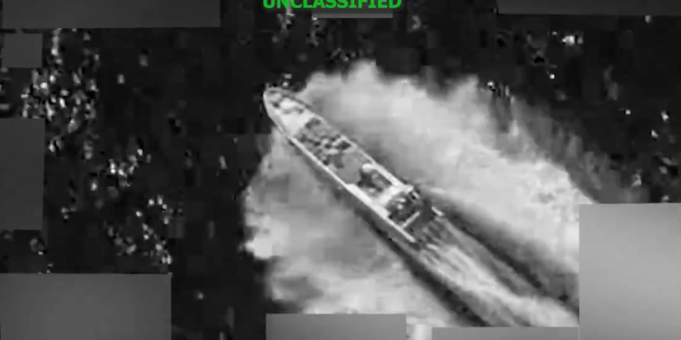 El último ataque estadounidense contra un presunto barco narco mata a tres personas en el Pacífico oriental, dice el Pentágono
