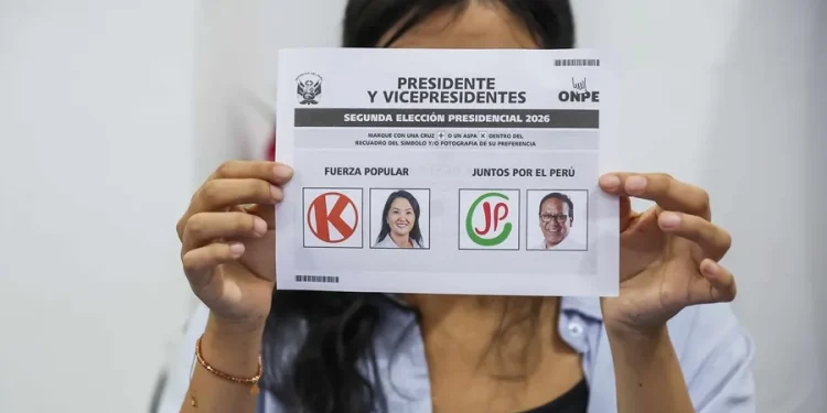 Elecciones en Perú: Fujimori y Sánchez piden ir a votar Elecciones en Perú: Fujimori y Sánchez piden ir a votar