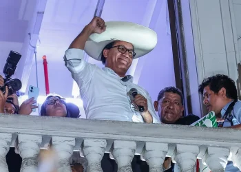 Elecciones en Perú | Roberto Sánchez sigue al frente del escrutinio