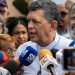 Entregan firmas al presidente Abinader y exigen retirar protocolo migratorio en hospitales