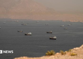 Estados Unidos lleva a cabo ataques de represalia contra Irán después del segundo ataque a un barco