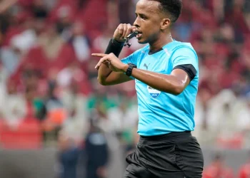 Estados Unidos prohíbe la entrada de árbitro somalí de la Copa Mundial de la FIFA, alegando "preocupaciones de investigación"