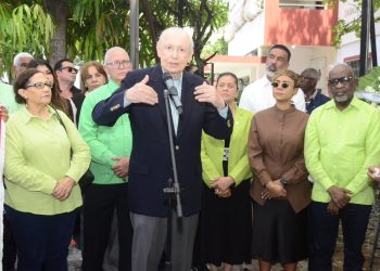 Fuerza del Pueblo rinde homenaje a los héroes del 14 de Junio