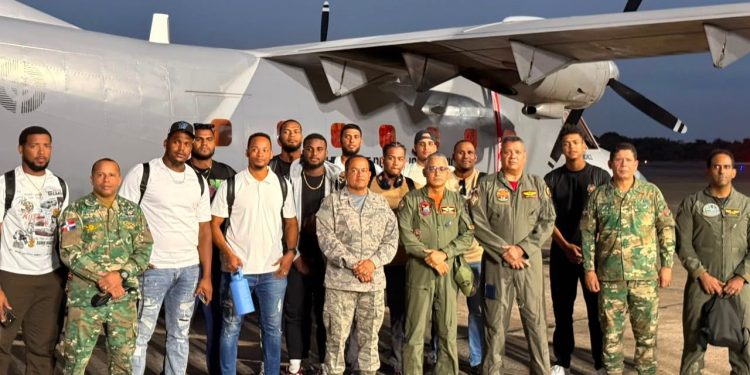 Gobierno trae al país a 11 dominicanos desde Venezuela en el...