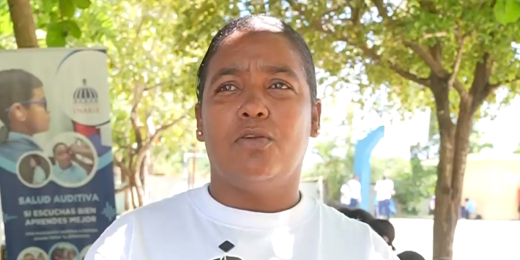 INABIE cambia la vida de estudiantes con deficiencias auditivas INABIE cambia la vida de estudiantes con deficiencias auditivas
