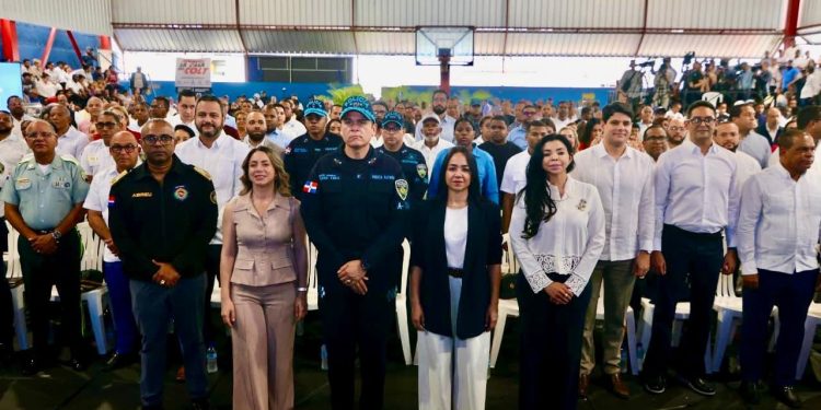 Interior y Policía lanza en Villas Agrícolas programa integral de...