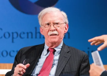 John Bolton planea declararse culpable en caso de documentos clasificados, dicen fuentes