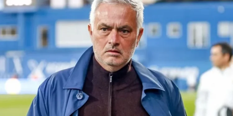 José Mourinho explicó por qué regresó al Real Madrid: "Lo amo" José Mourinho explicó por qué regresó al Real Madrid: "Lo amo"