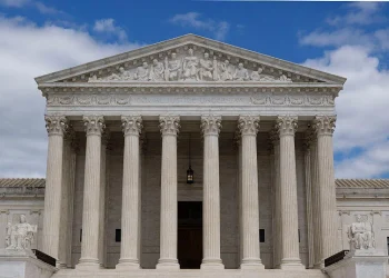 La Corte Suprema se pone del lado de un hombre de Texas que desafió la ley que prohíbe a los consumidores de drogas tener armas