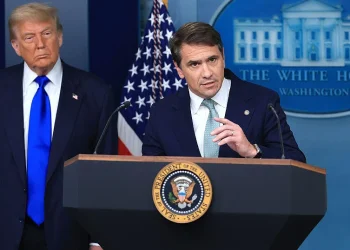 La administración Trump lanza el mayor esfuerzo jamás realizado para desnaturalizar a los ciudadanos estadounidenses acusados ​​de fraude u otros delitos