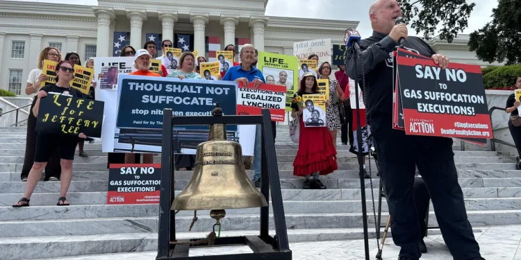 La ejecución con gas nitrógeno de un recluso de Alabama esta noche depende de una apelación de último minuto ante la Corte Suprema La ejecución con gas nitrógeno de un recluso de Alabama esta noche depende de una apelación de último minuto ante la Corte Suprema