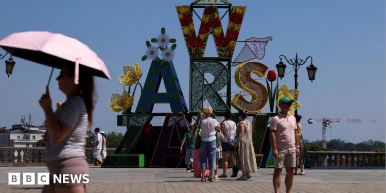 La ola de calor en Europa está "vinculada con 1.300 muertes" a medida que se baten más récords La ola de calor en Europa está "vinculada con 1.300 muertes" a medida que se baten más récords