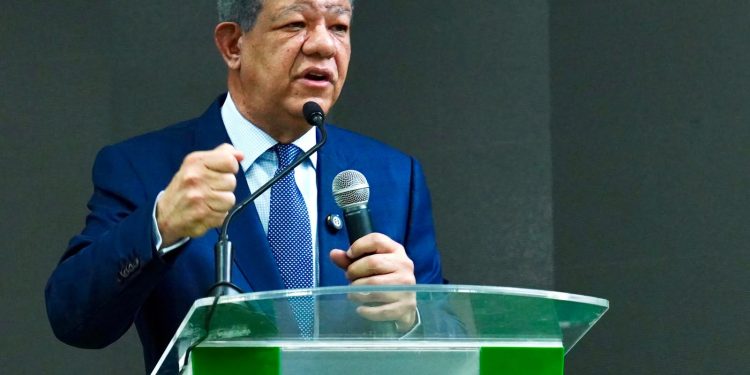 Leonel solicita retirar propuesta de nuevos impuestos Leonel solicita retirar propuesta de nuevos impuestos