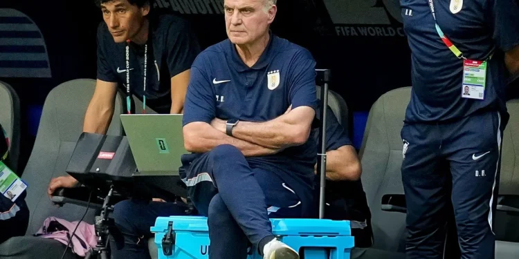 Llegó la 'Bielseada': Uruguay empató 1-1 con Arabia Saudita en su debut mundialista Llegó la 'Bielseada': Uruguay empató 1-1 con Arabia Saudita en su debut mundialista