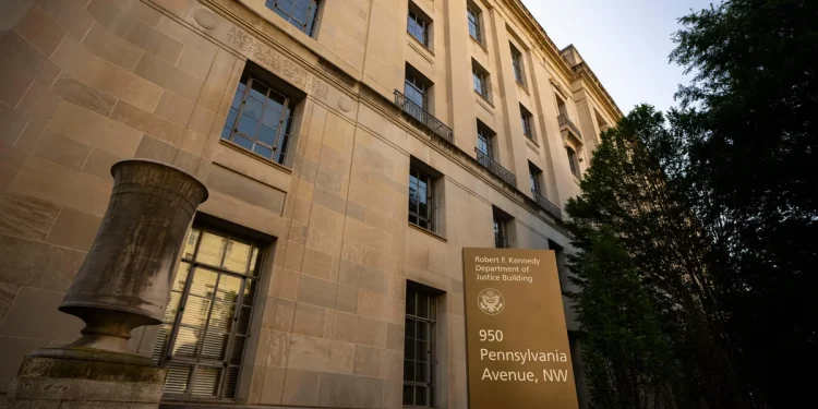 Los estados no están obligados a brindar atención comunitaria a las personas con discapacidades, afirma una nueva opinión del Departamento de Justicia